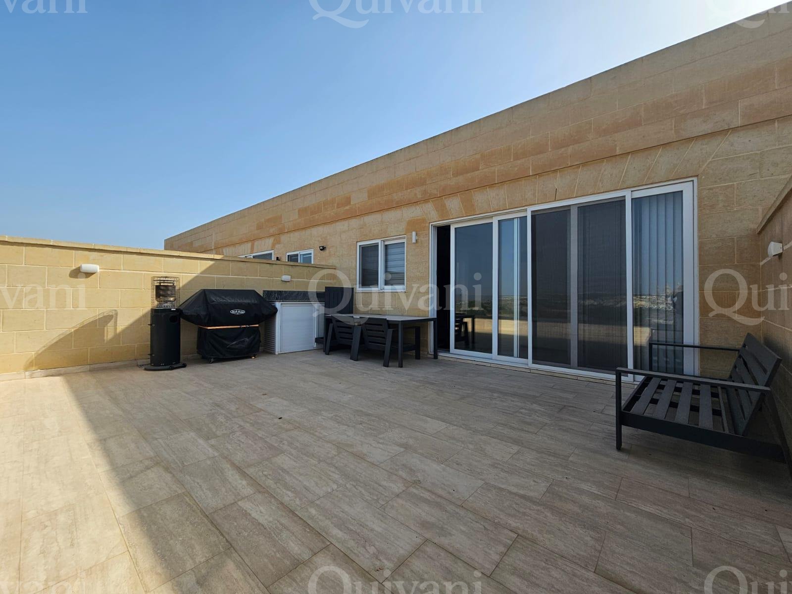 Sannat, Modern 3-Bedroom Penthouse with Panoramic Views, Airspace & Pool