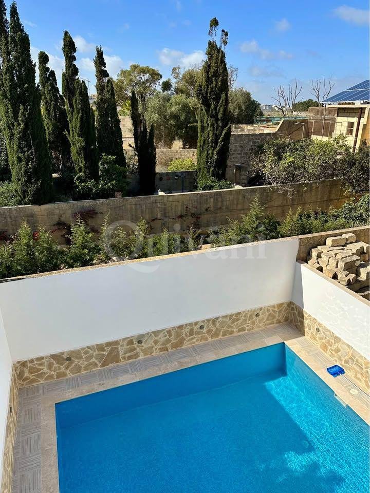 Qala, Designer-Finished 3-Bedroom Apartment with Communal Pool