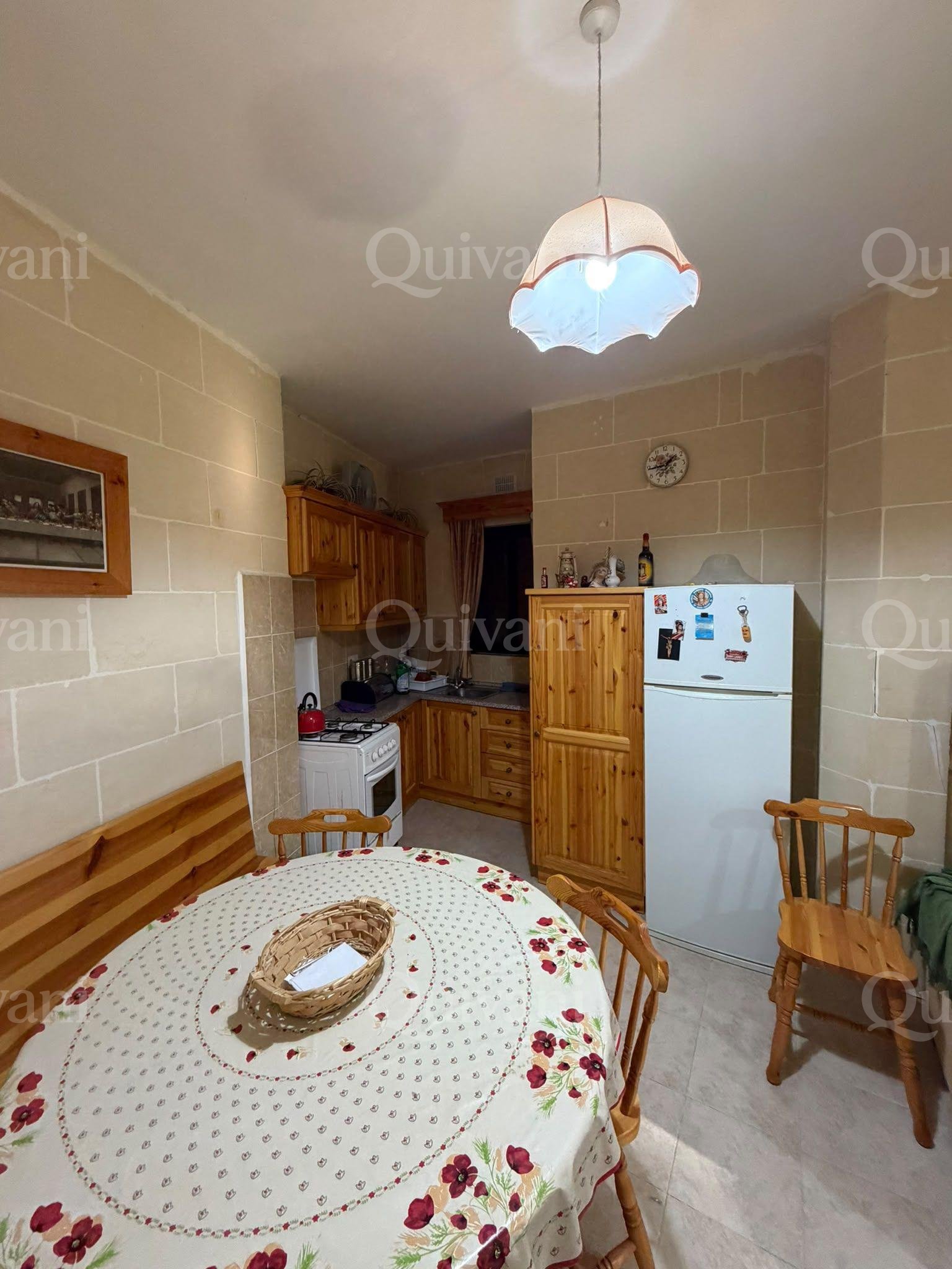 Qala, Furnished Apartment and Garage