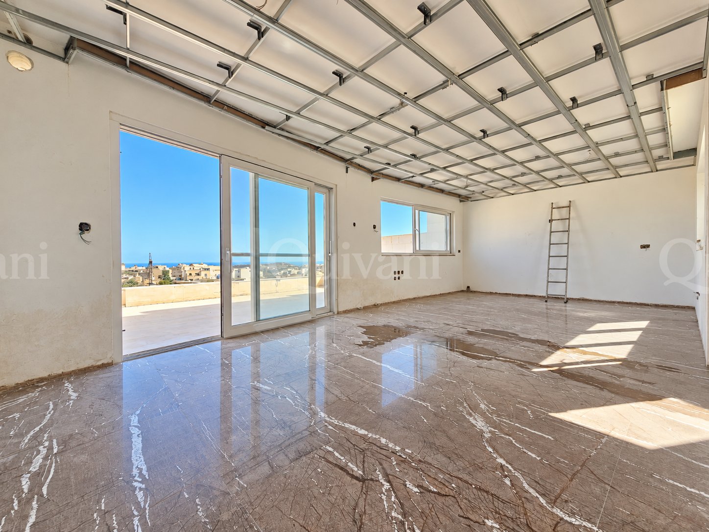 Xaghra, Luxury Finished 230sqm Penthouse with ODZ Views, Land, Pool & Airspace