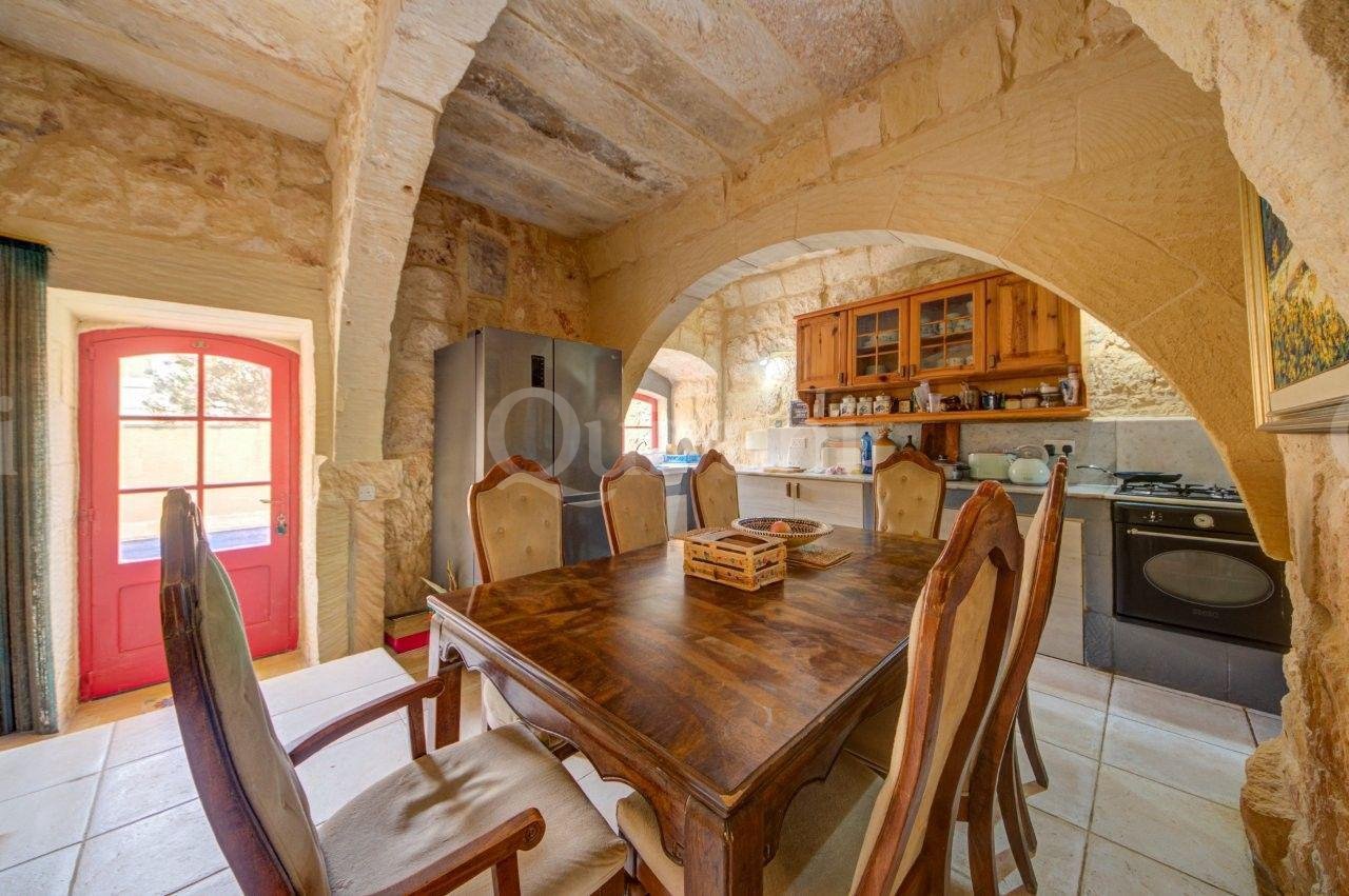 Sannat, Converted Farmhouse