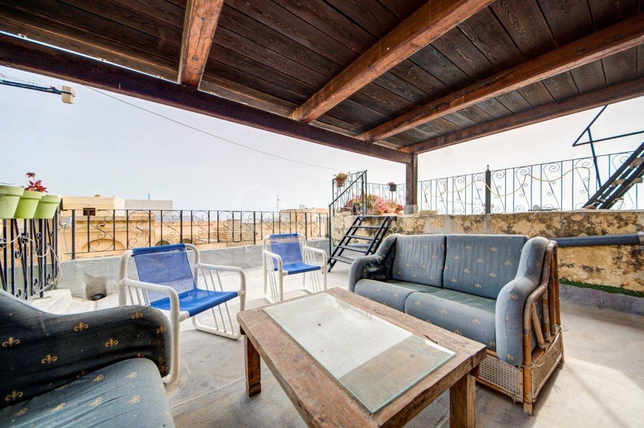 Sannat, Converted Farmhouse
