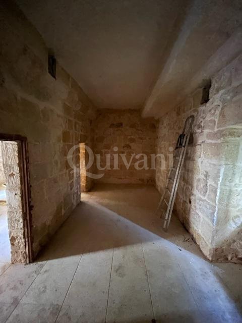 Munxar, Converted Farmhouse