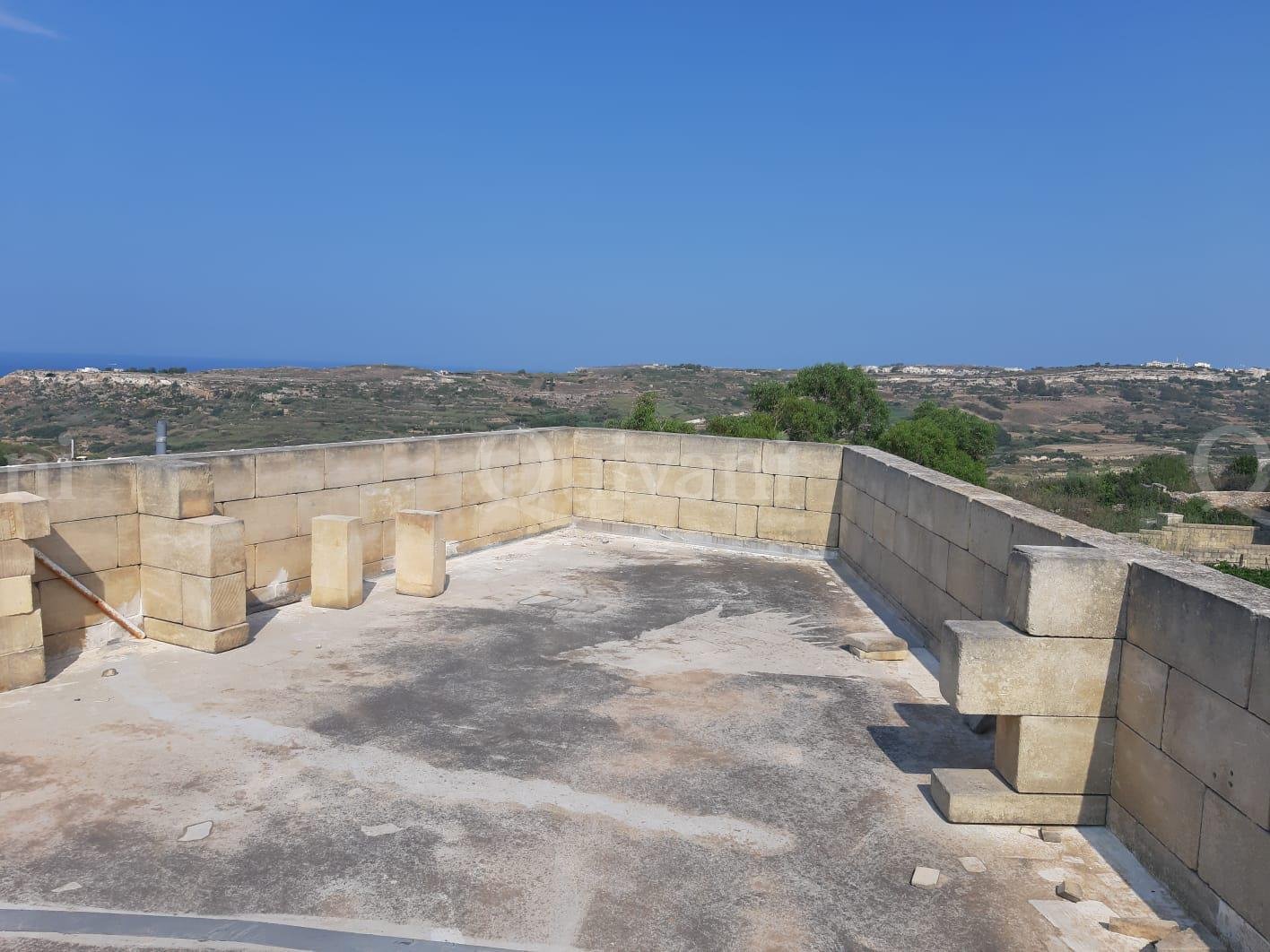 Xaghra, Furnished Penthouse