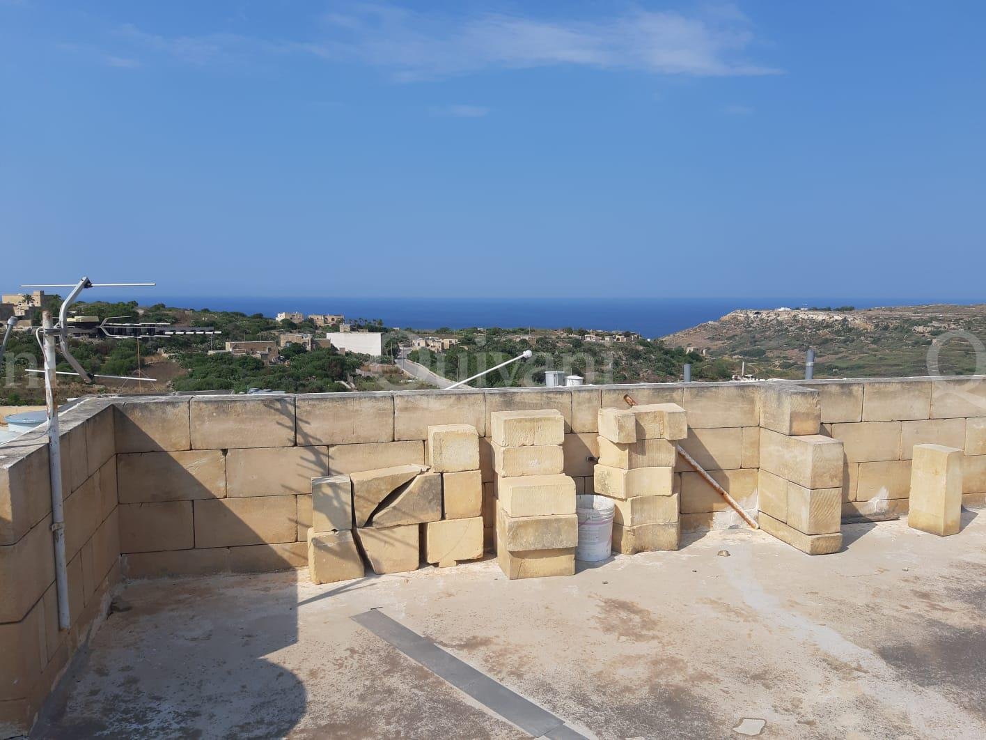 Xaghra, Furnished Penthouse