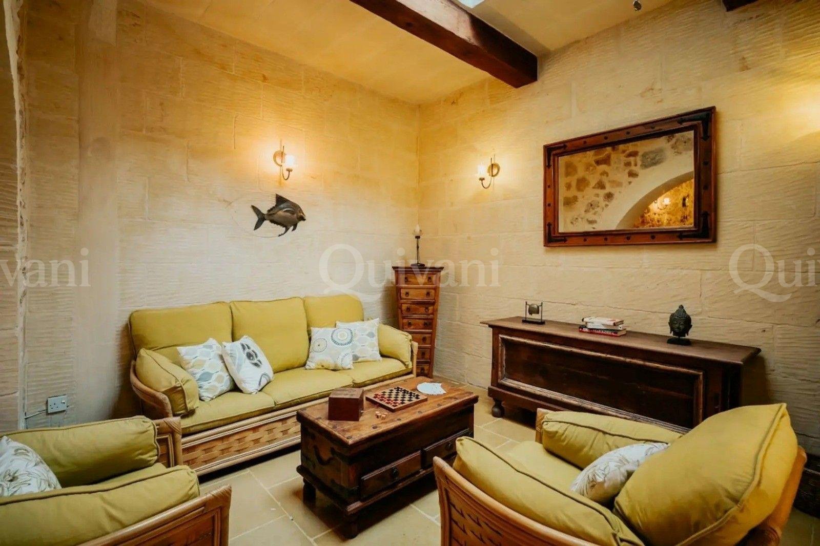 Xaghra, Furnished House of Character