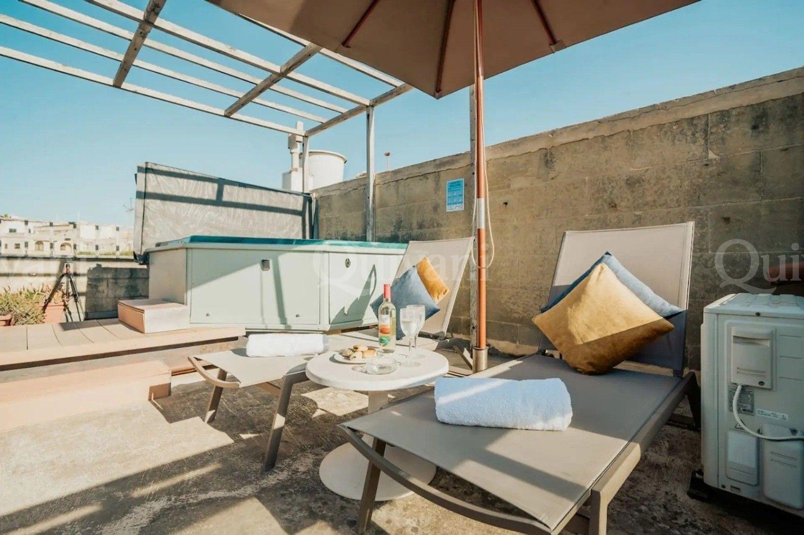 Xaghra, Furnished House of Character