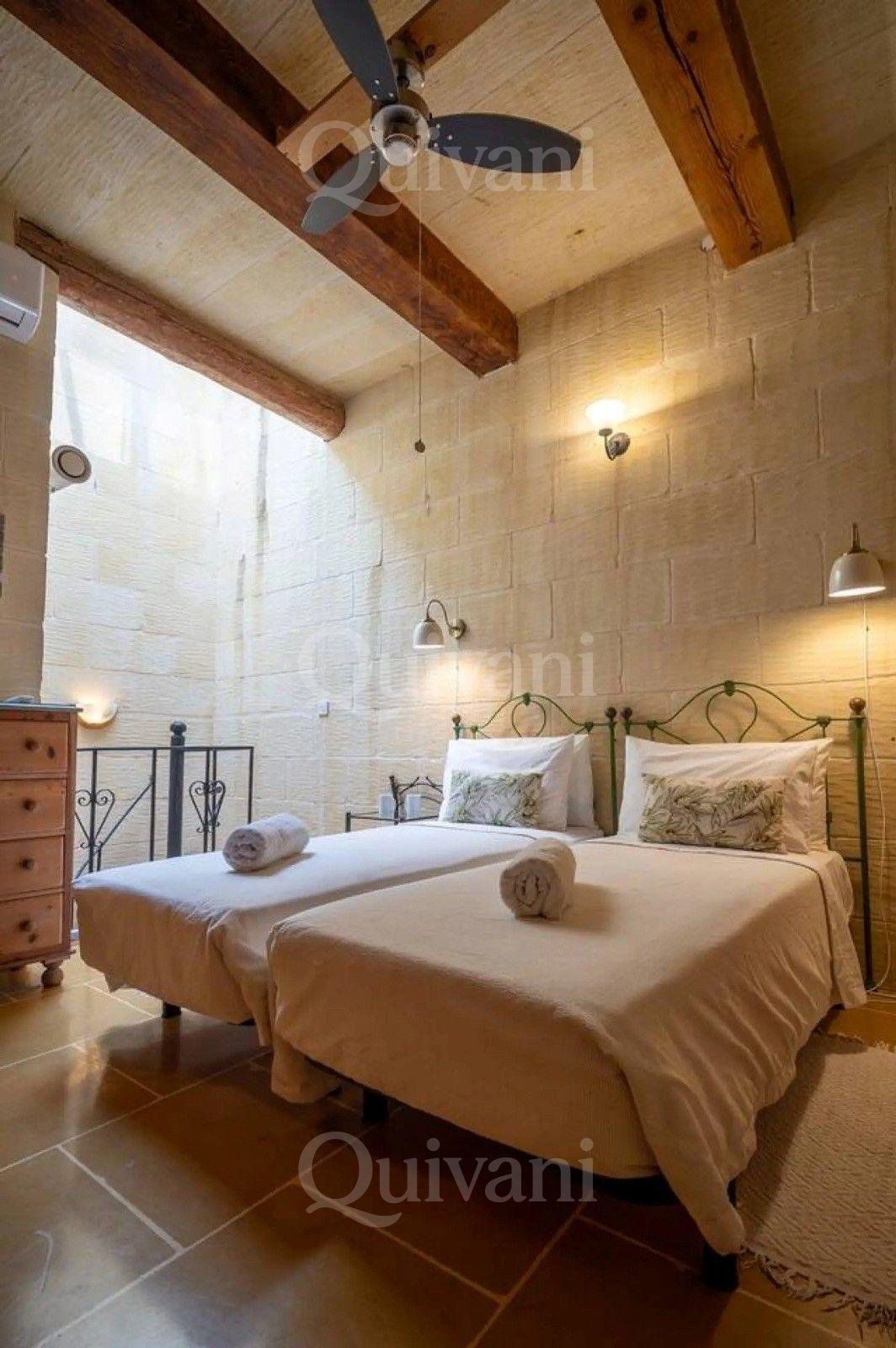 Xaghra, Furnished House of Character