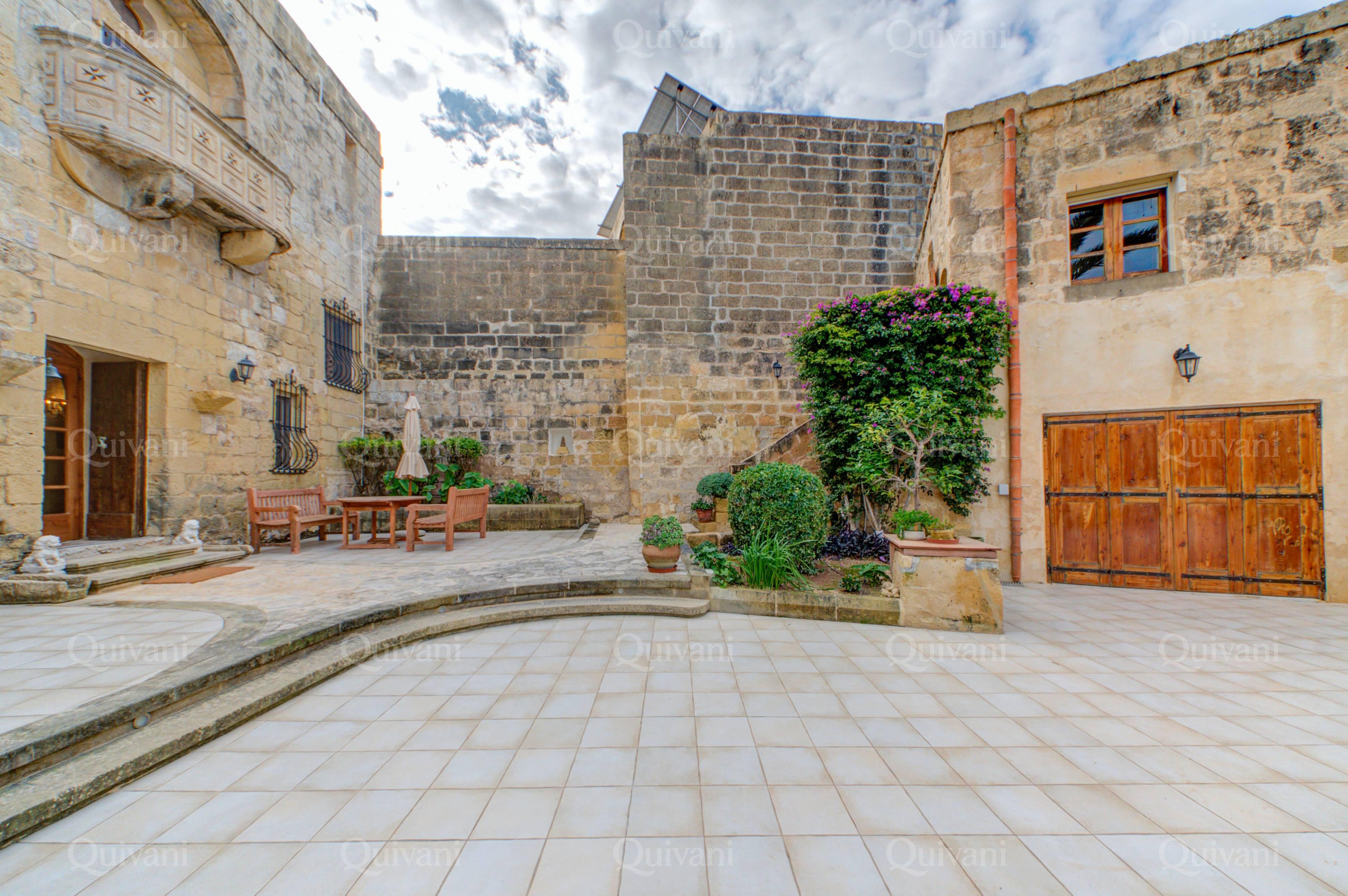Santa Lucija (Gozo), Furnished House of Character