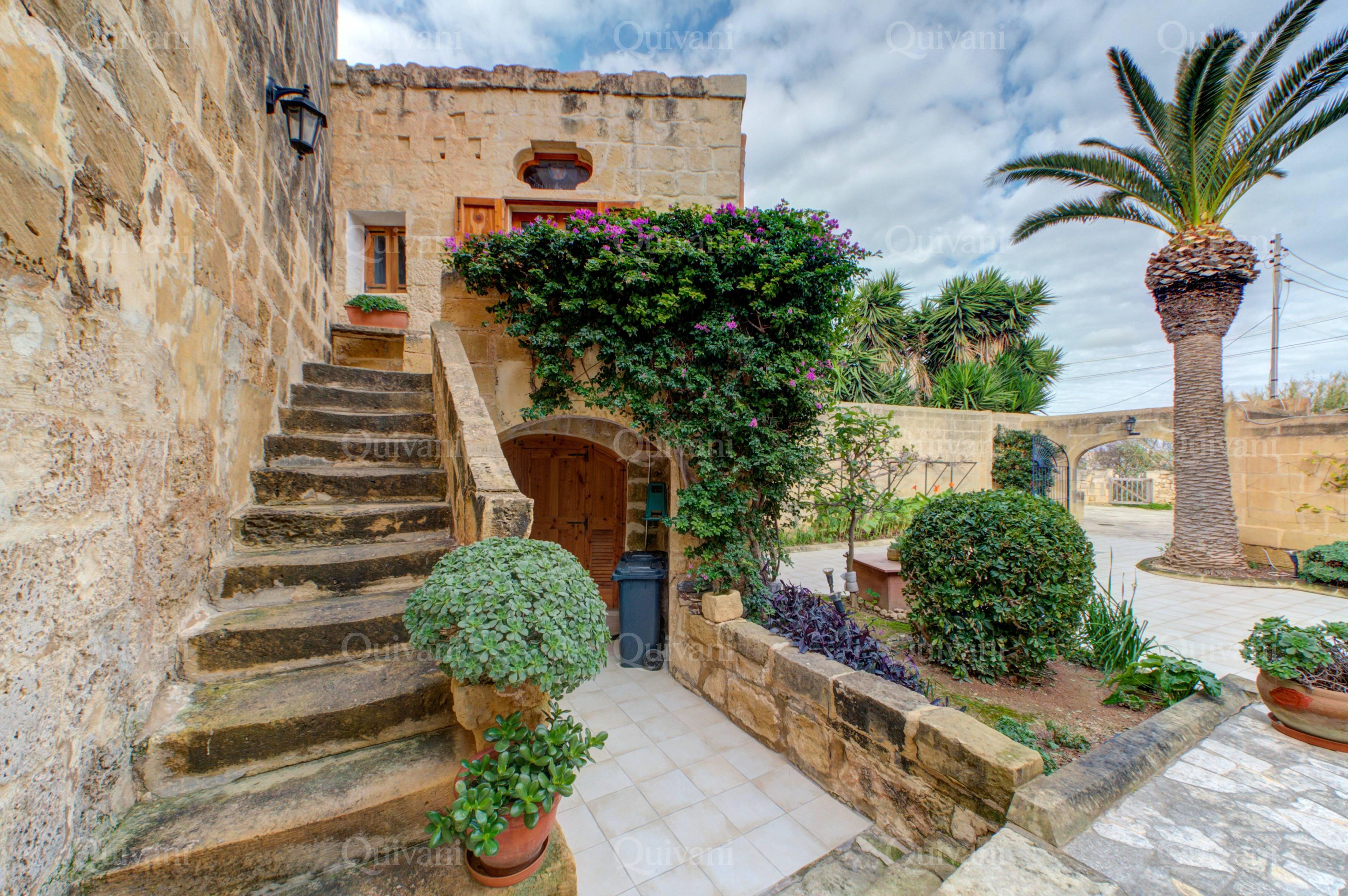 Santa Lucija (Gozo), Furnished House of Character
