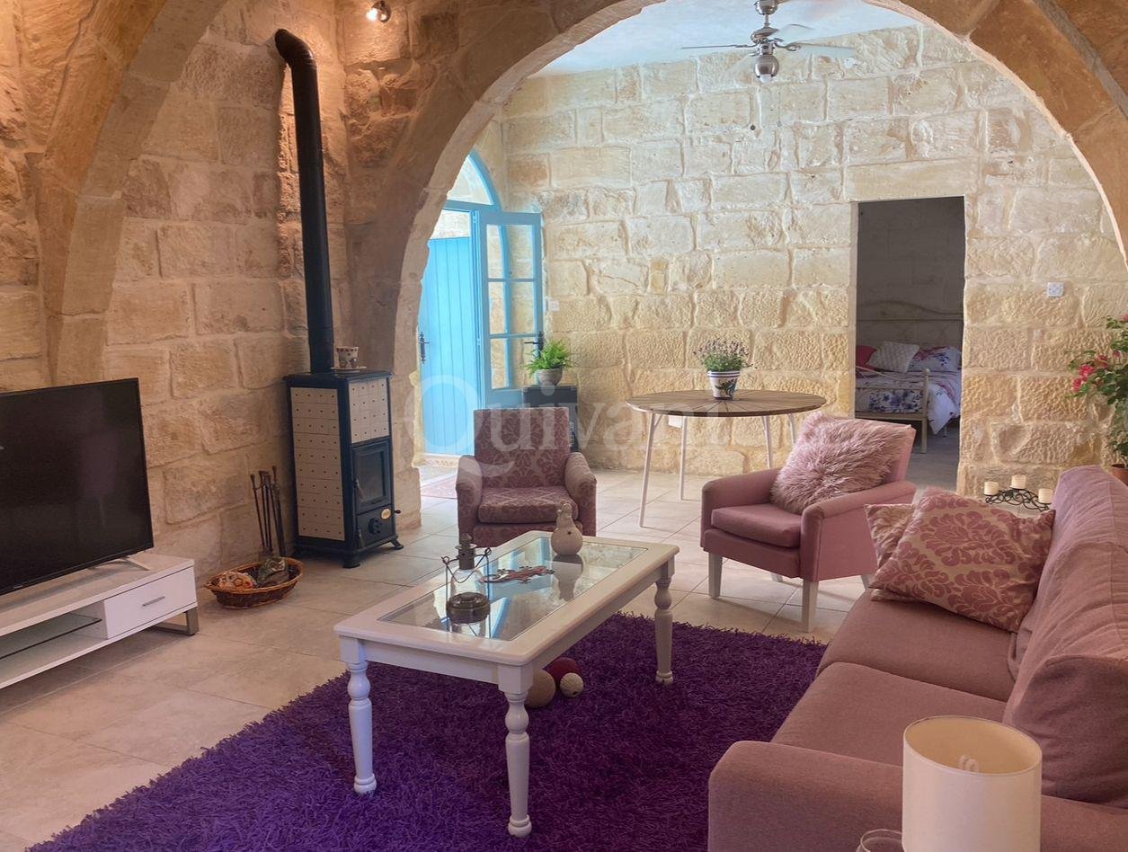 Ghajnsielem, Furnished House of Character