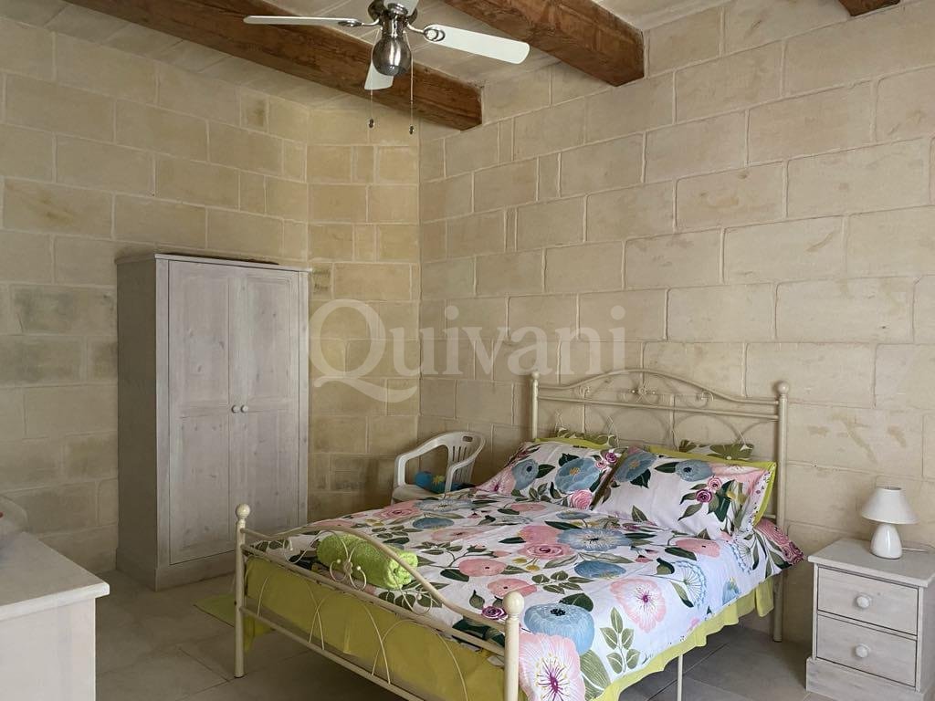 Ghajnsielem, Furnished House of Character