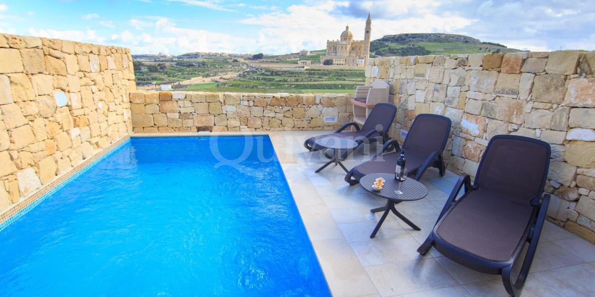 Gharb, Furnished House of Character