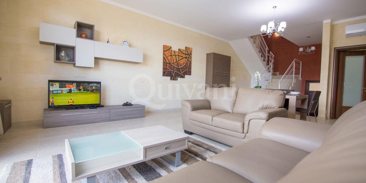 Gharb, Furnished House of Character