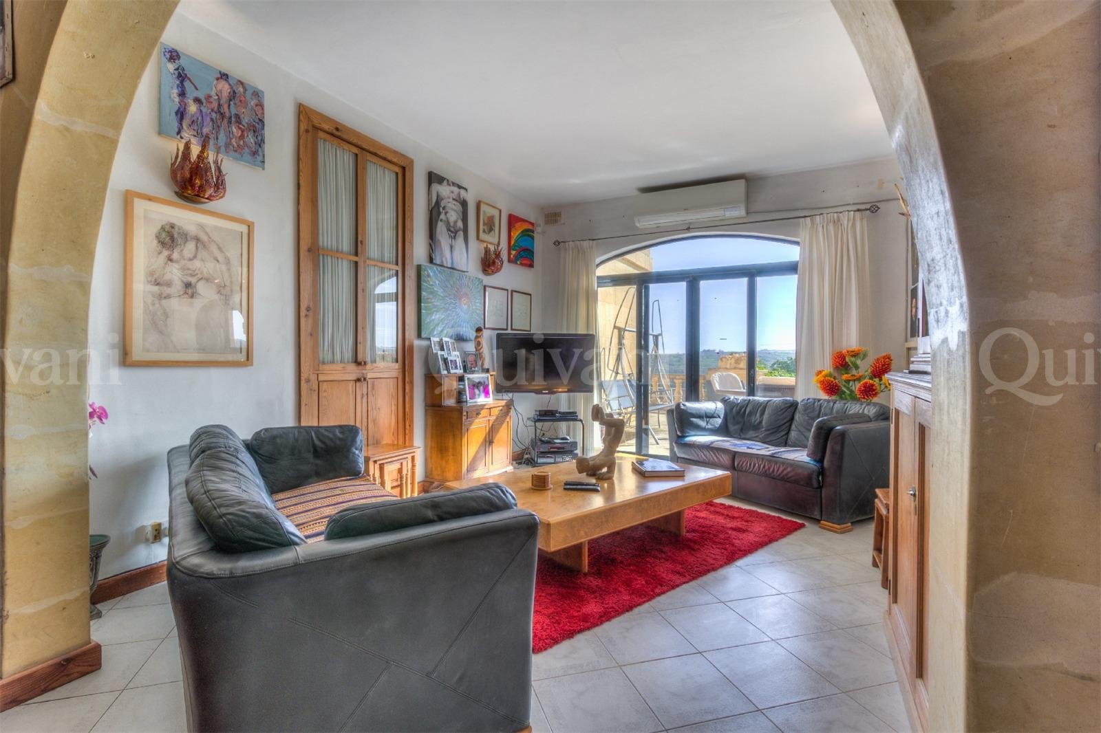 Xaghra, Finished Villa