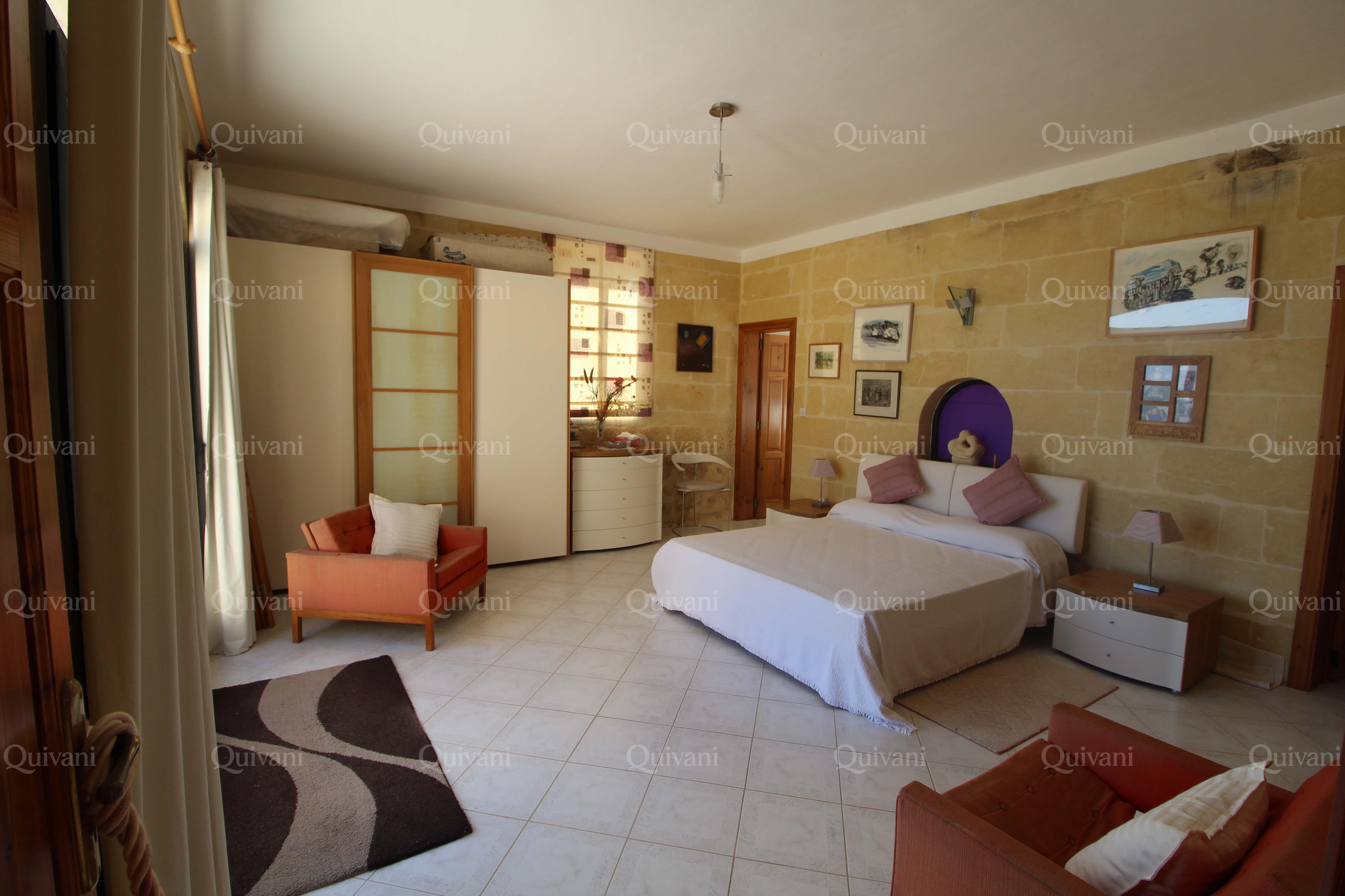 Xaghra, Finished Villa