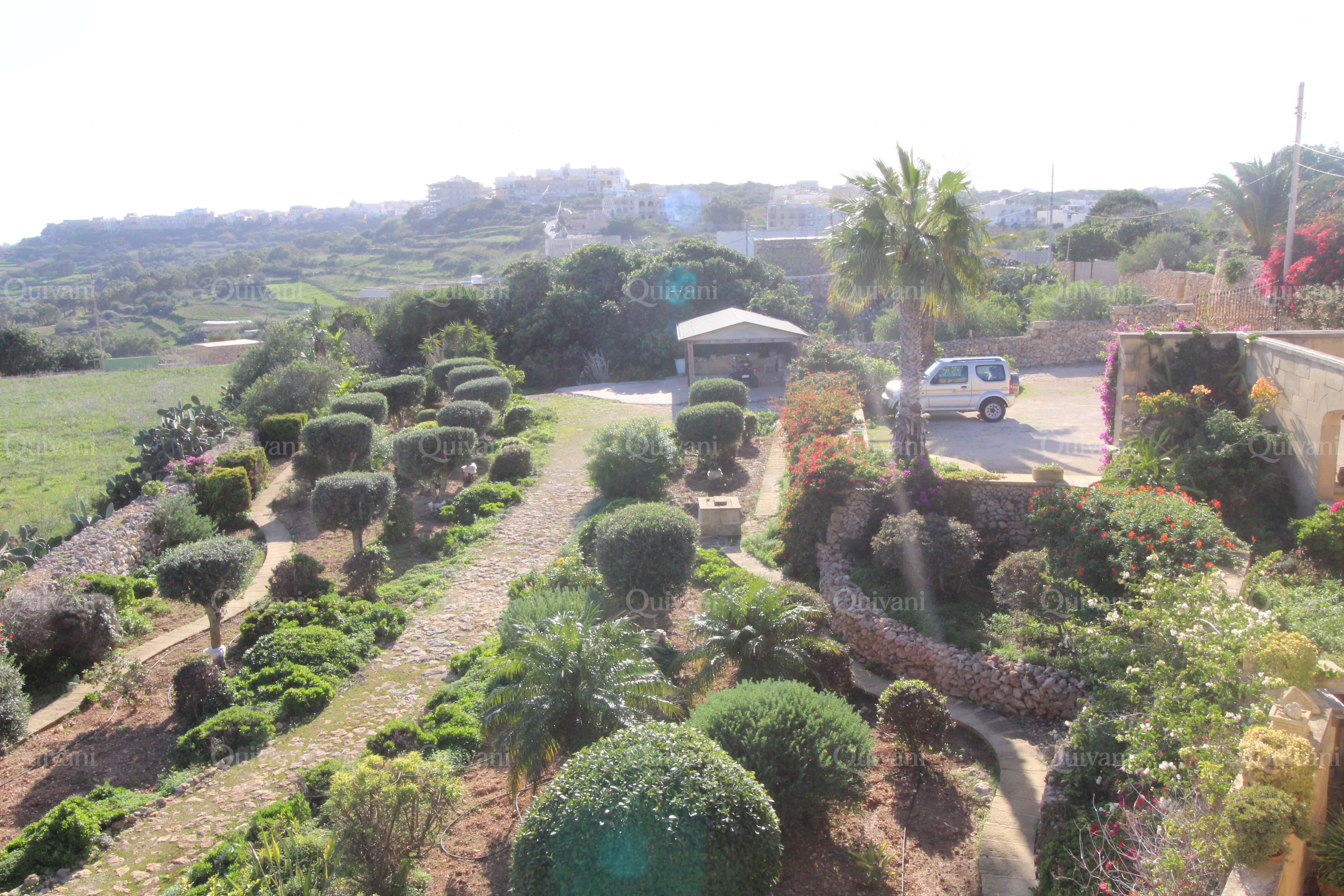Xaghra, Finished Villa