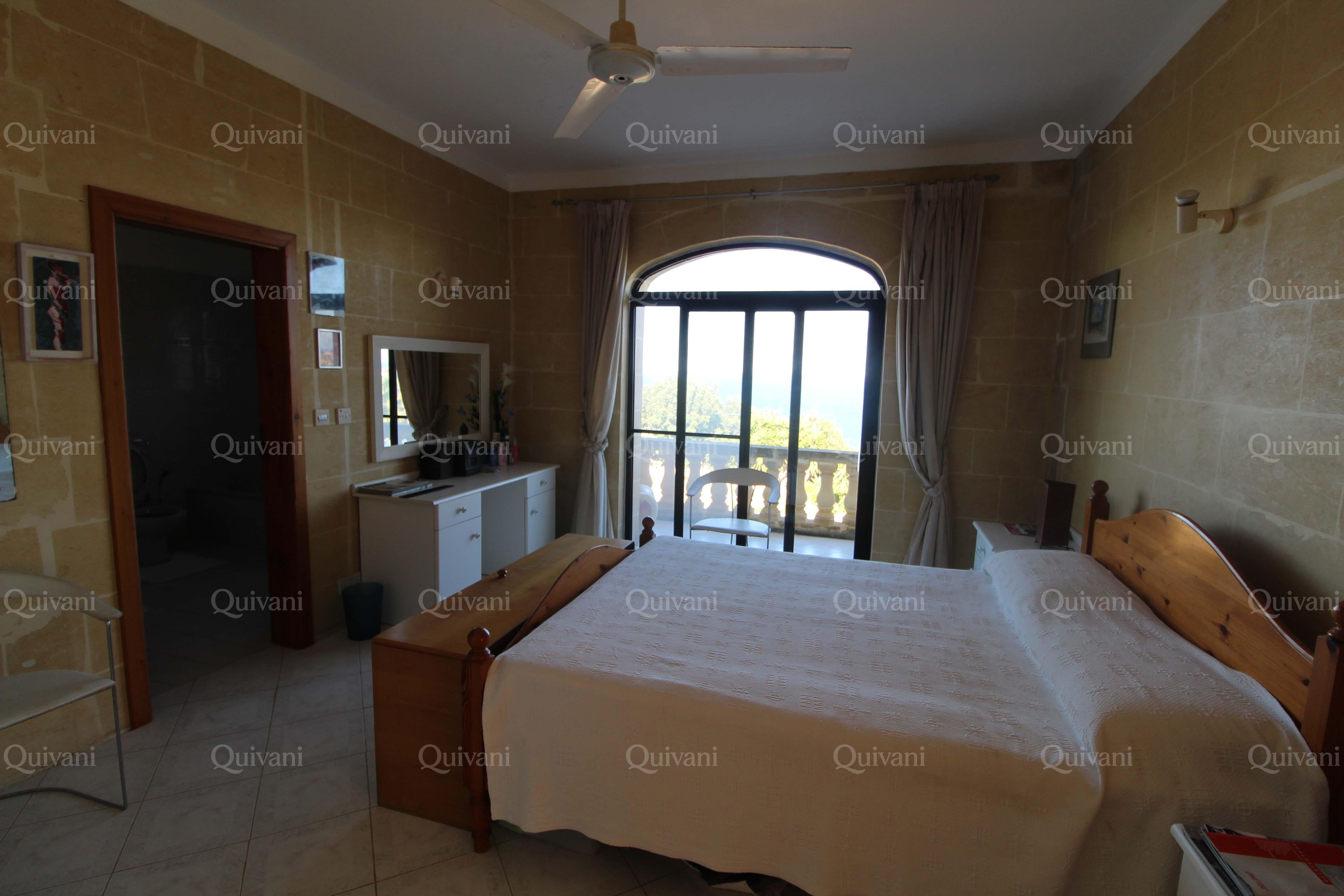 Xaghra, Finished Villa