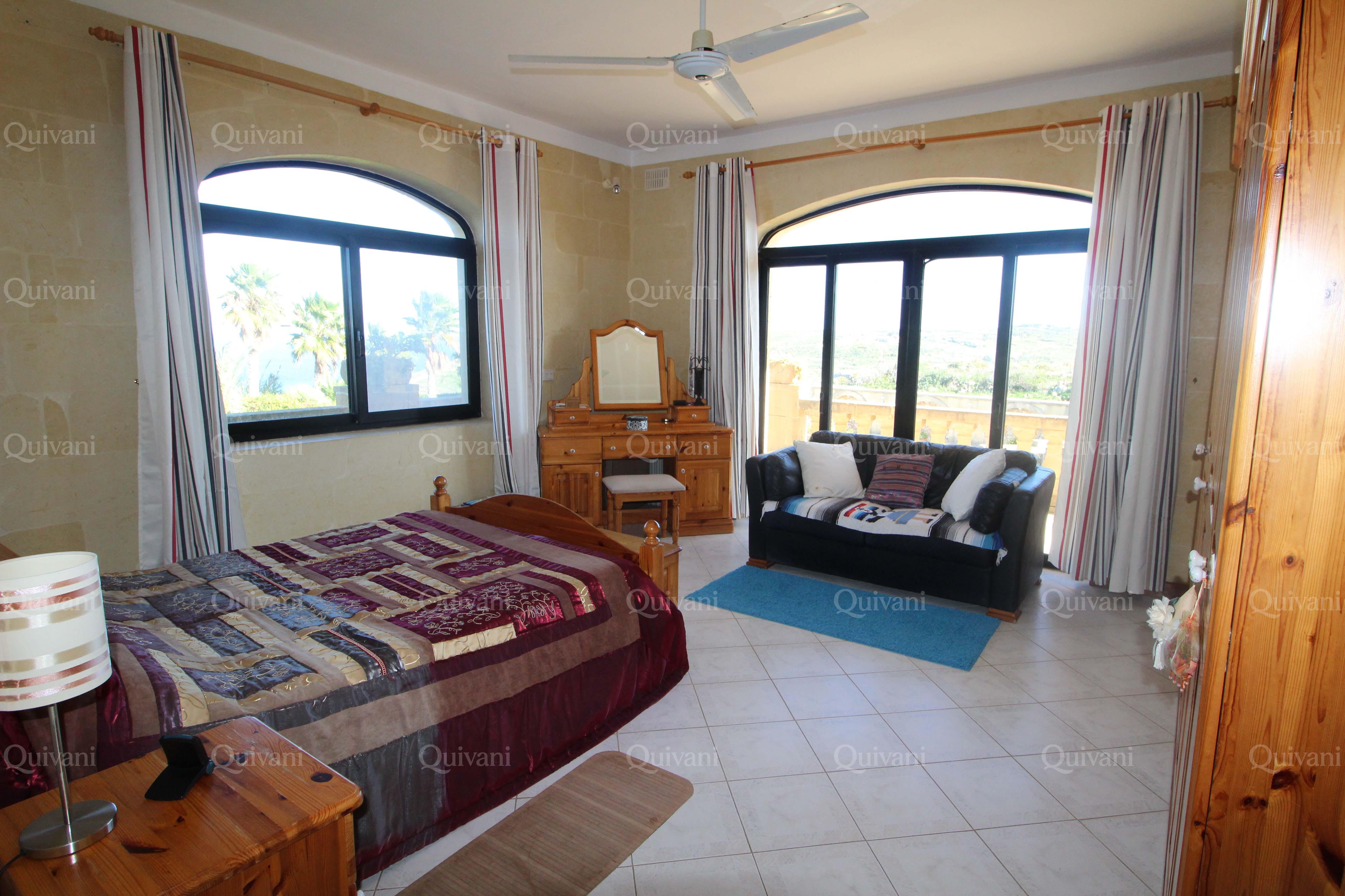 Xaghra, Finished Villa