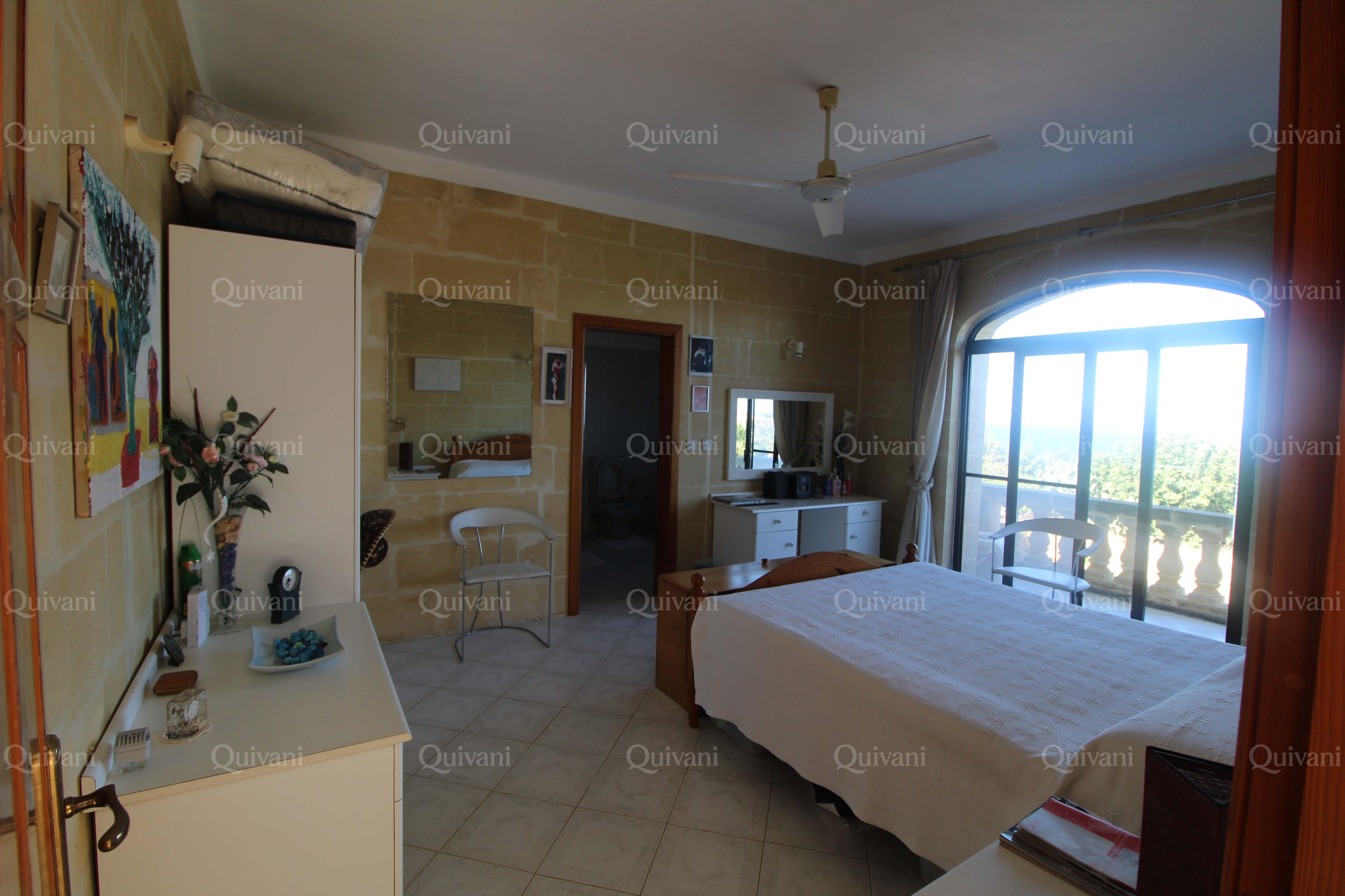 Xaghra, Finished Villa