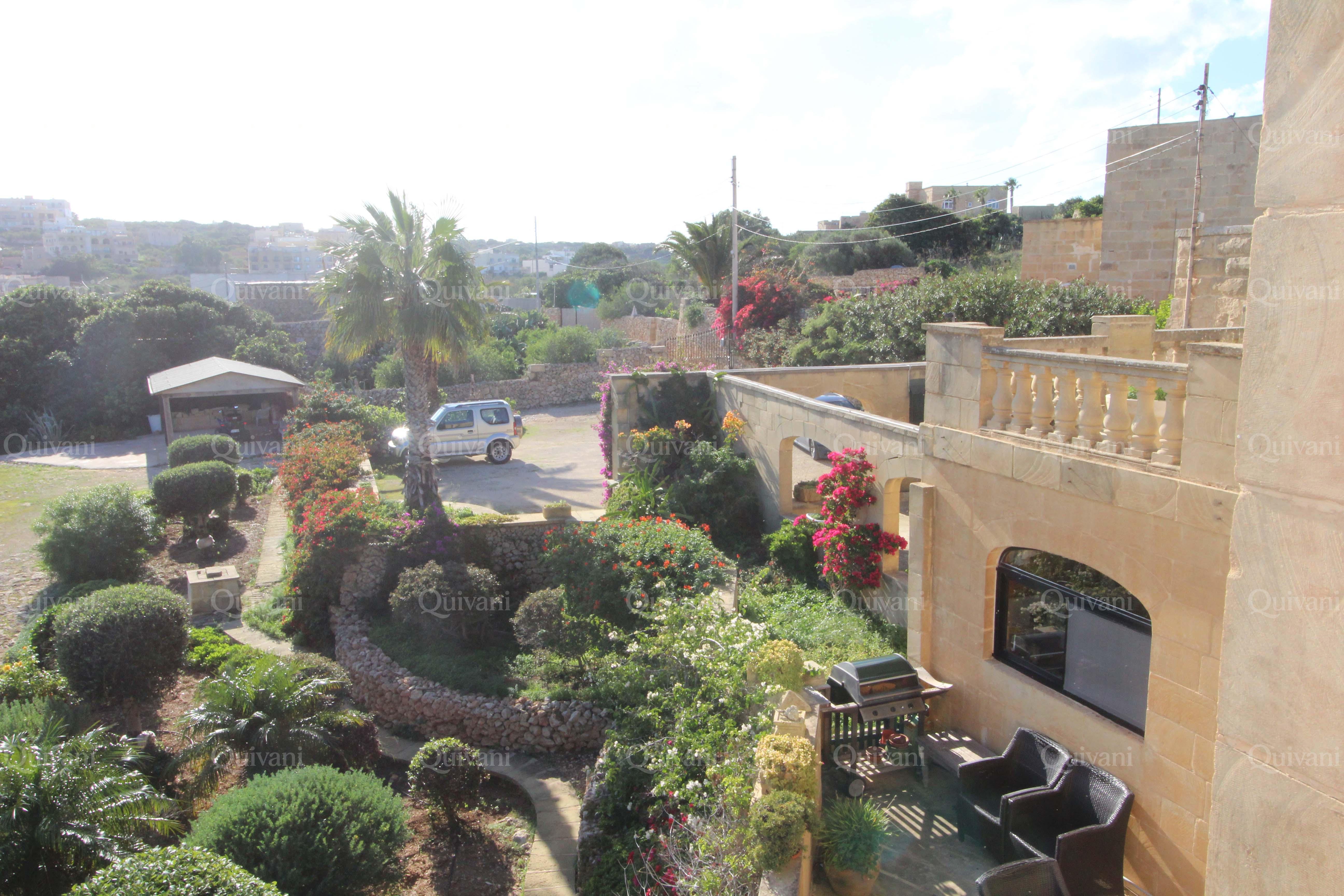 Xaghra, Finished Villa