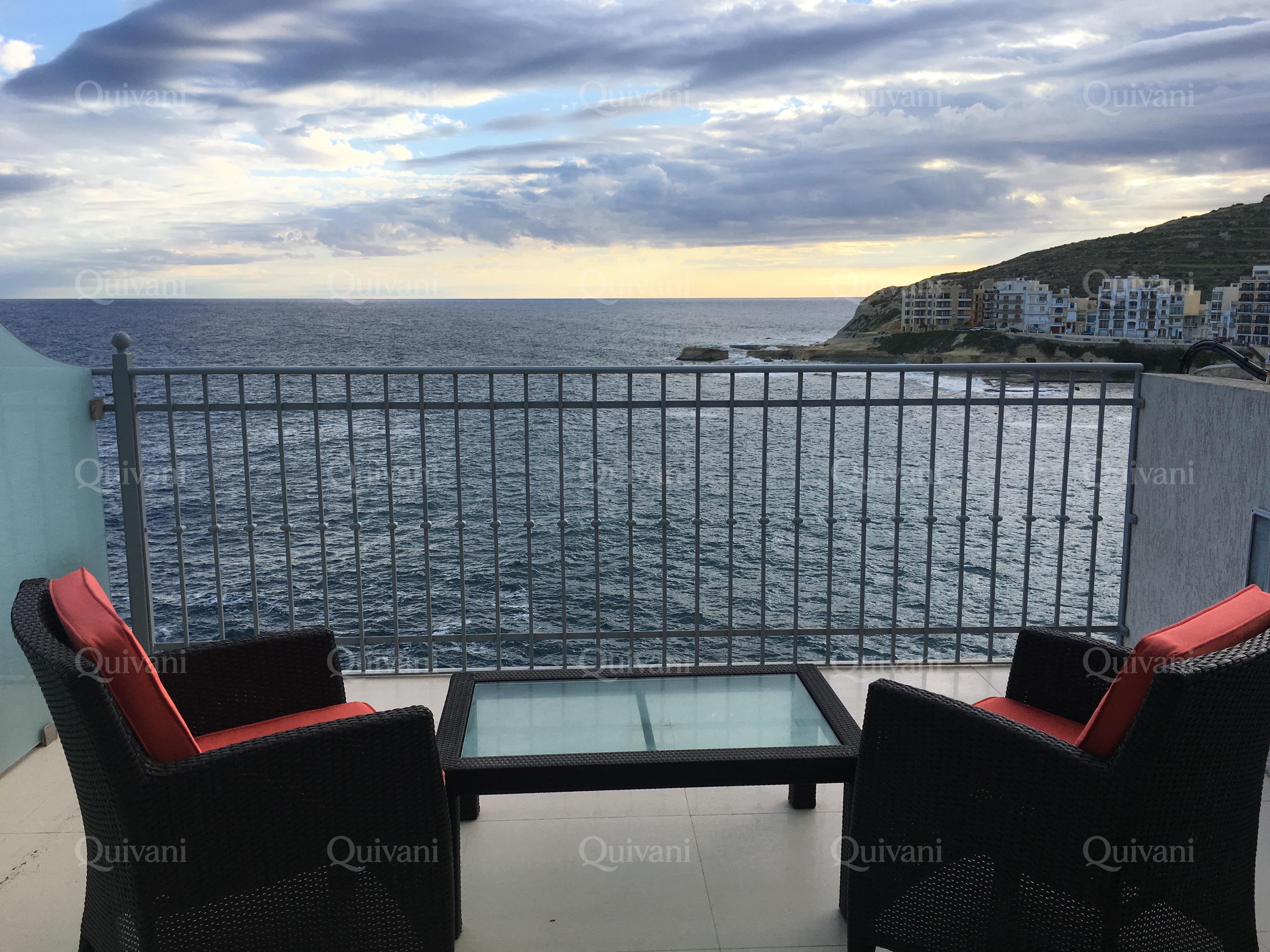 Marsalforn, Furnished Penthouse