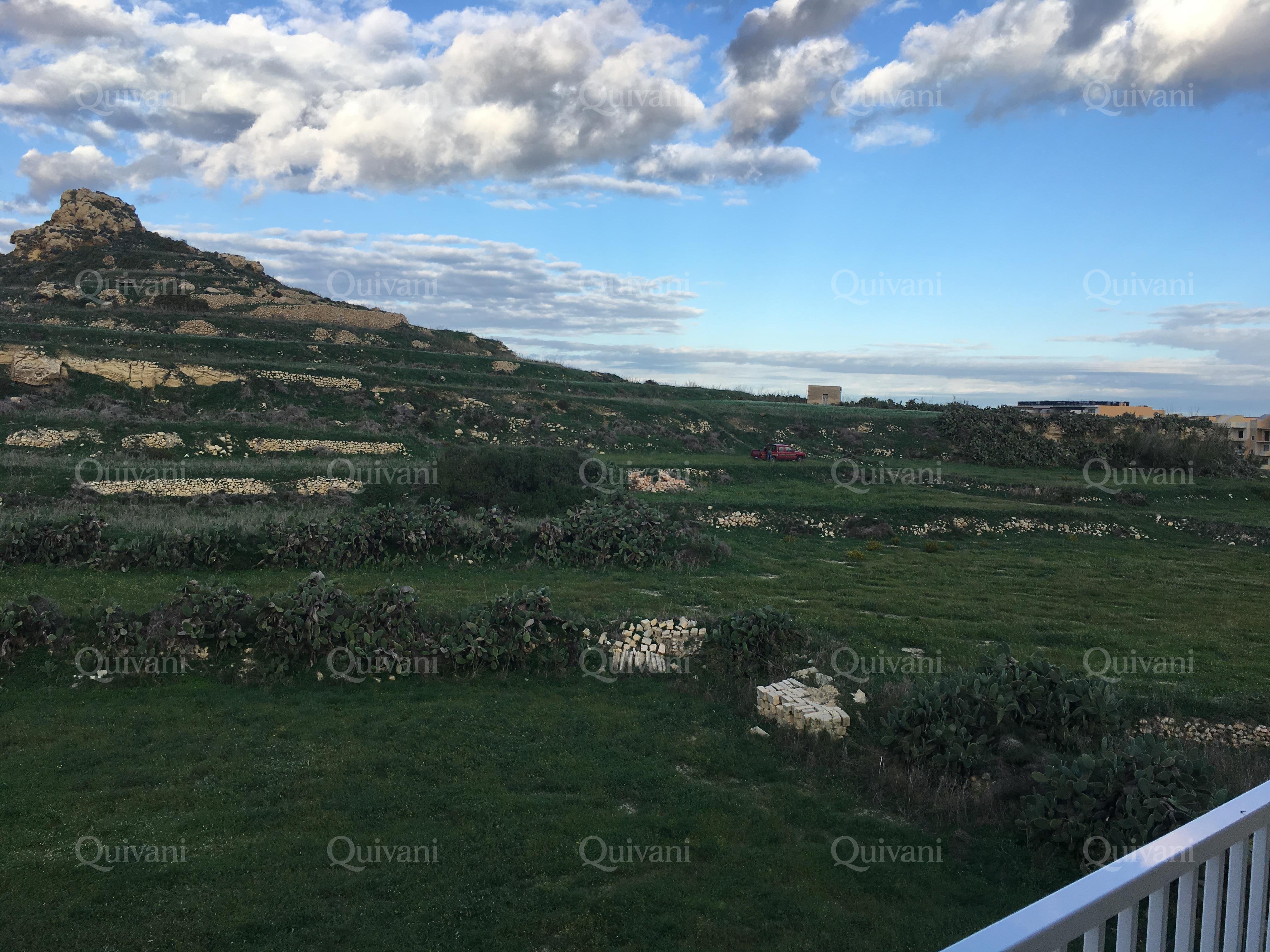 Marsalforn, Furnished Penthouse