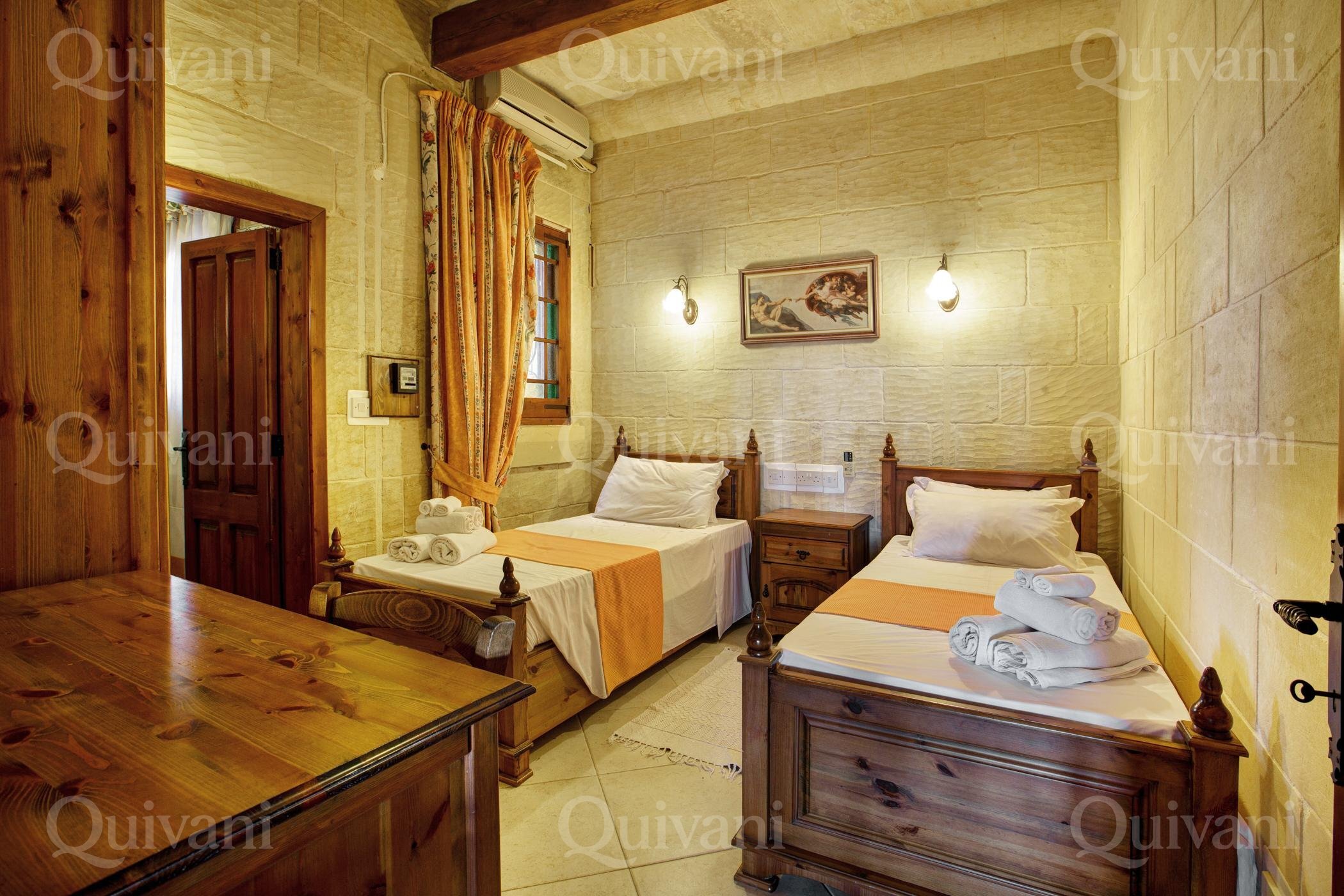 Xaghra, Furnished House of Character