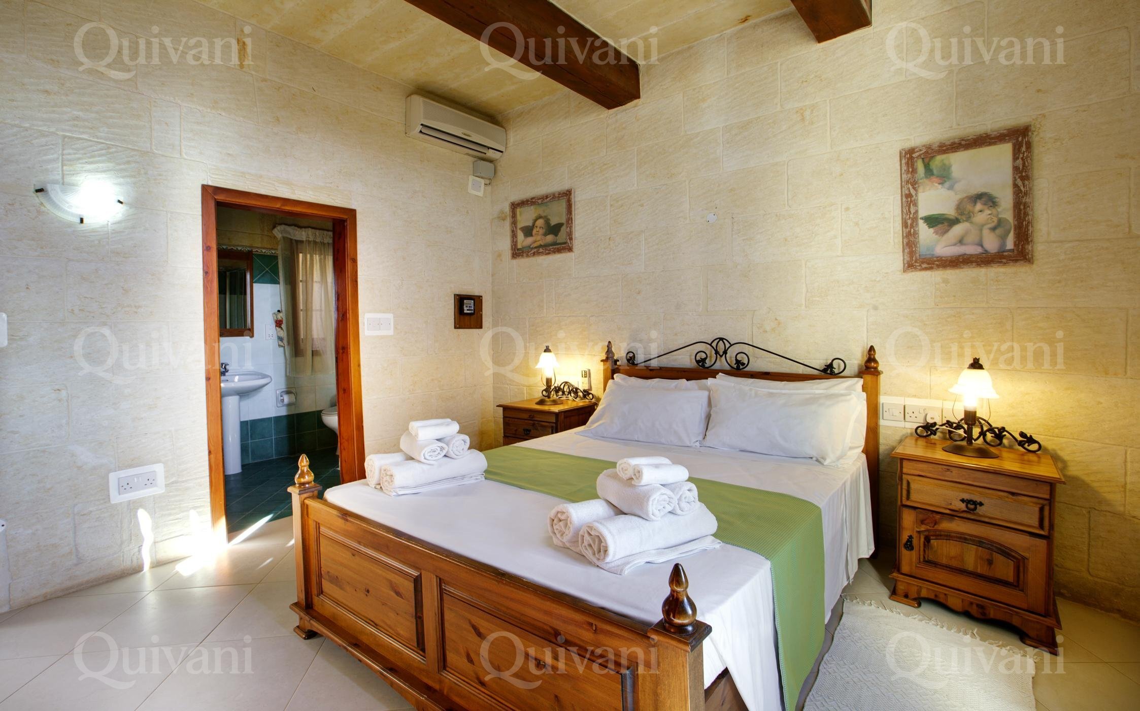 Xaghra, Furnished House of Character