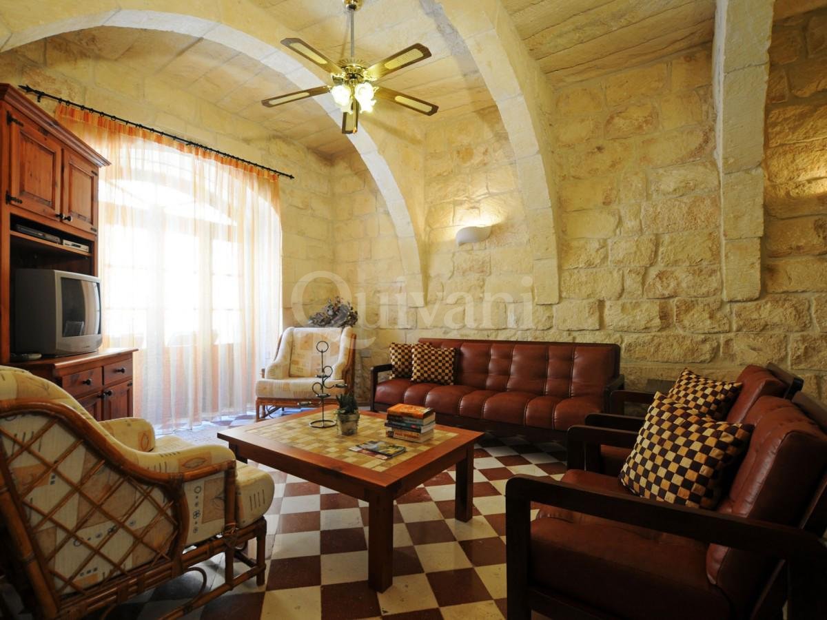 Ghajnsielem, Furnished Farmhouse