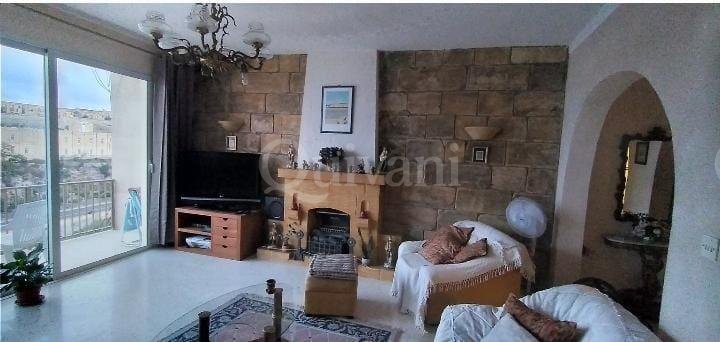 Ghajnsielem, Furnished Apartment