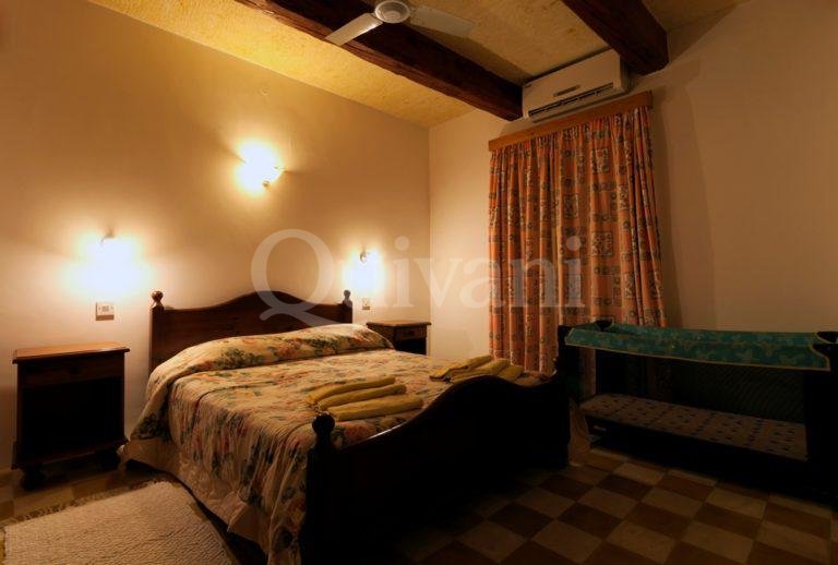 Xaghra, Furnished House of Character