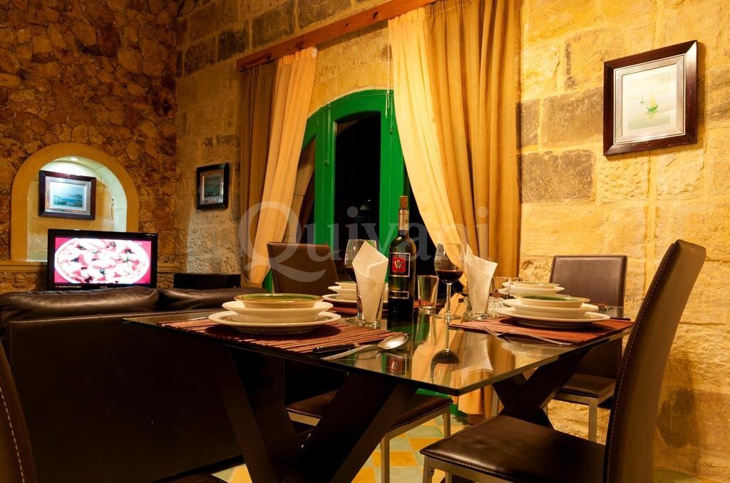 Xaghra, Furnished House of Character