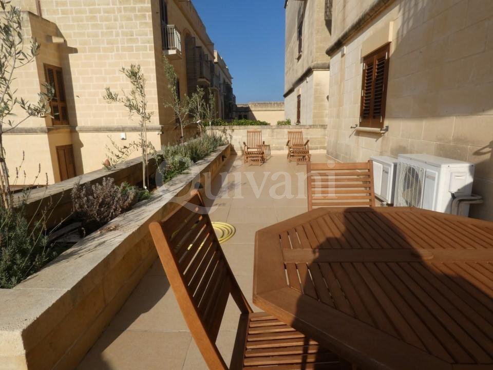Fort Chambray, Furnished Maisonette