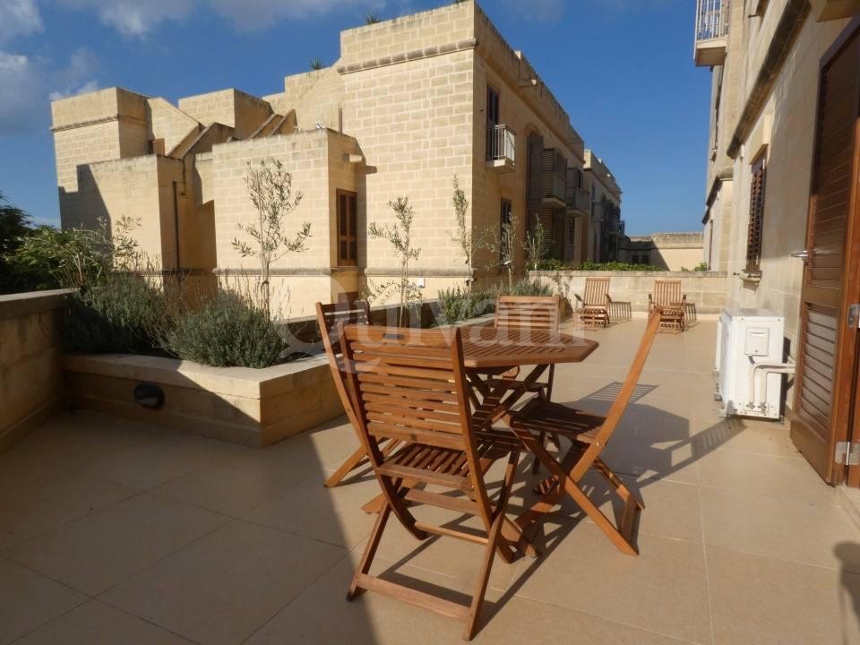 Fort Chambray, Furnished Maisonette