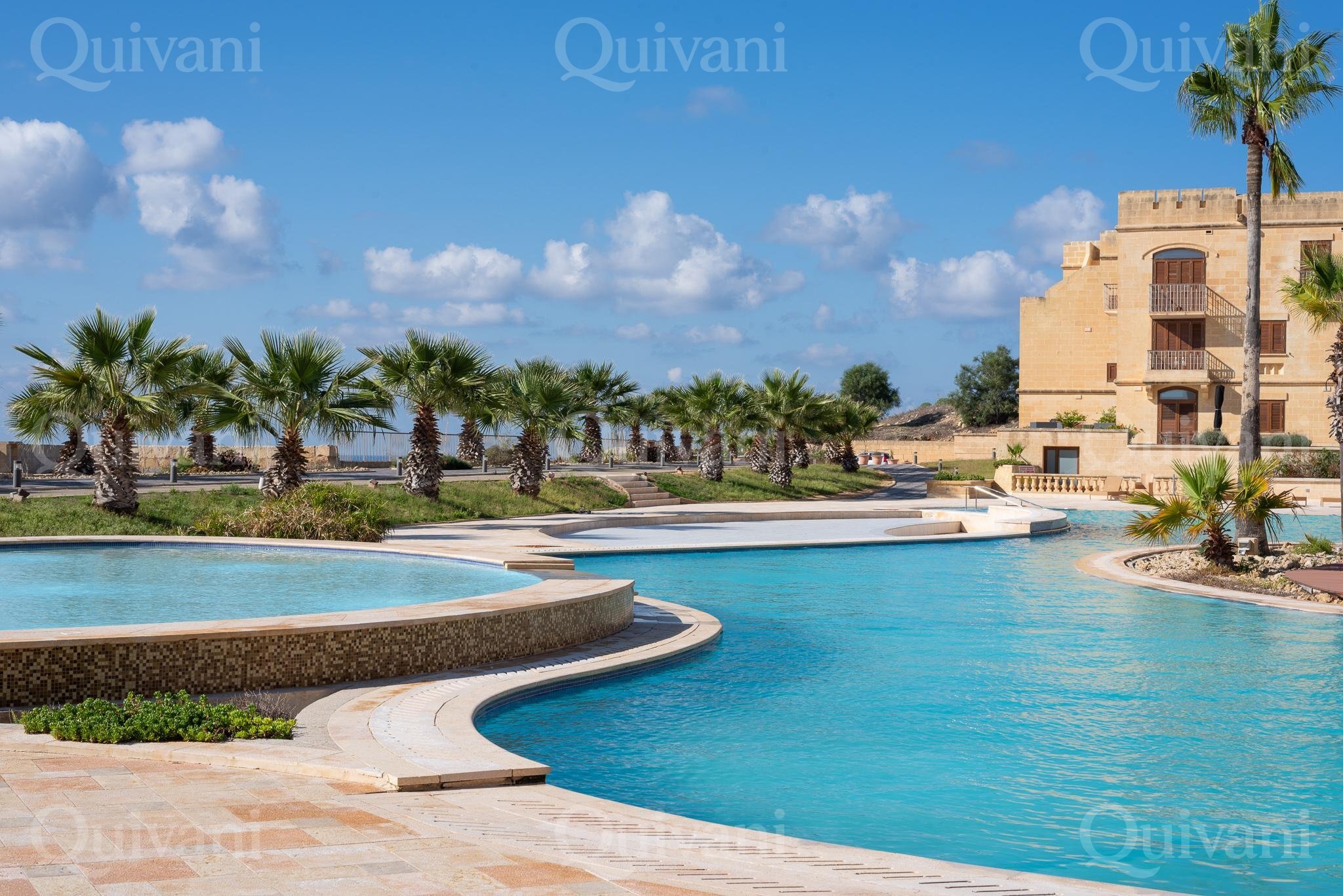 Fort Chambray, Furnished Duplex Apartment