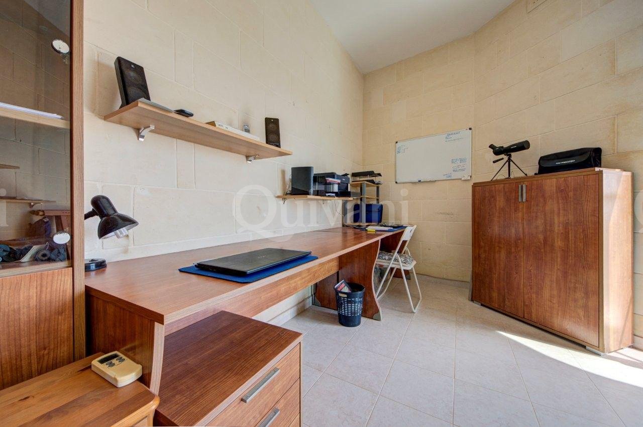 Xaghra, Furnished Apartment