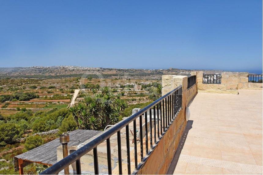 San Martin, Furnished House of Character