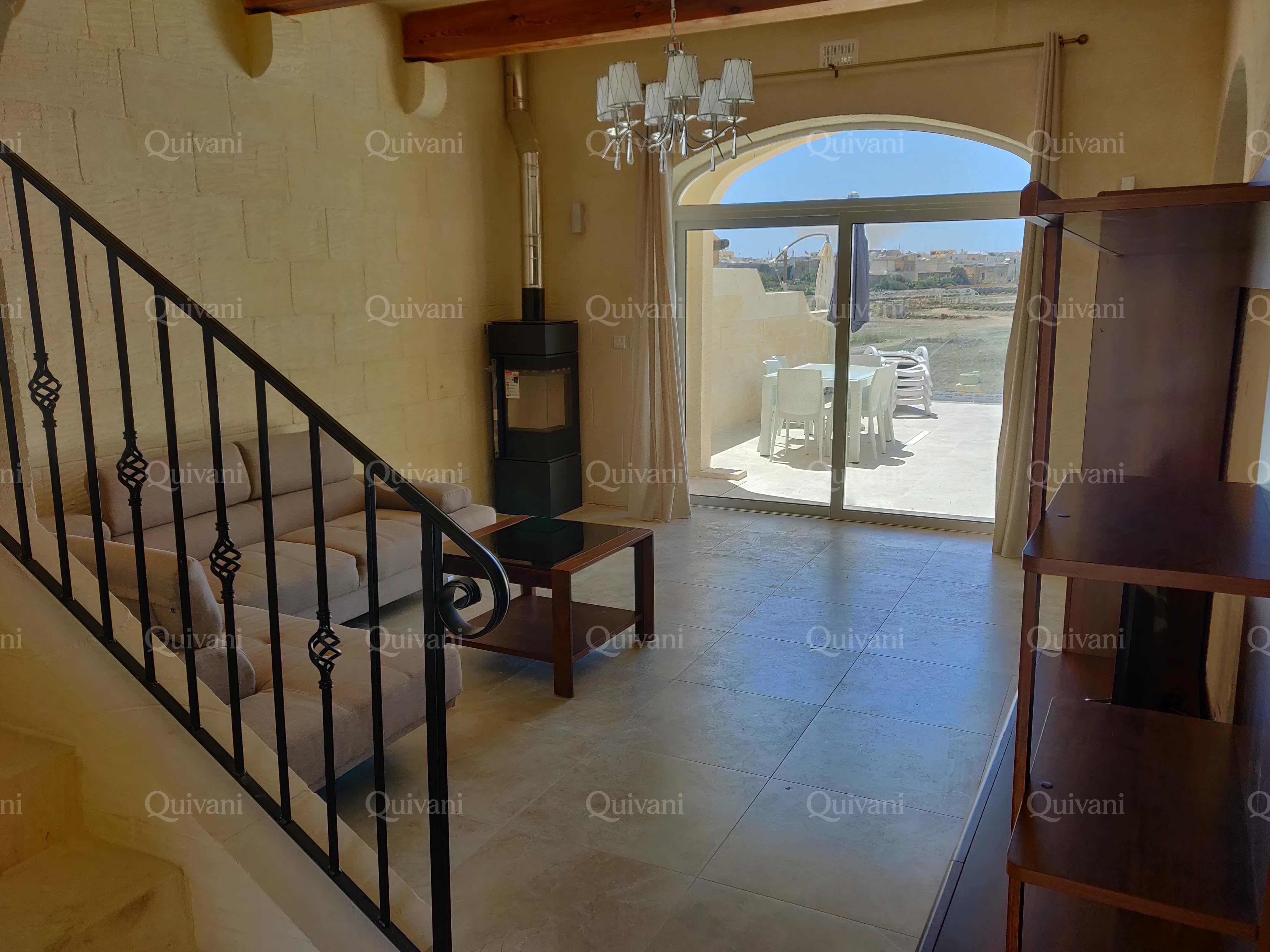 Gharb, Furnished House of Character