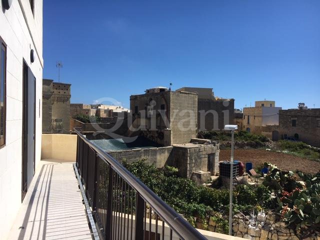 Xewkija, Furnished House of Character