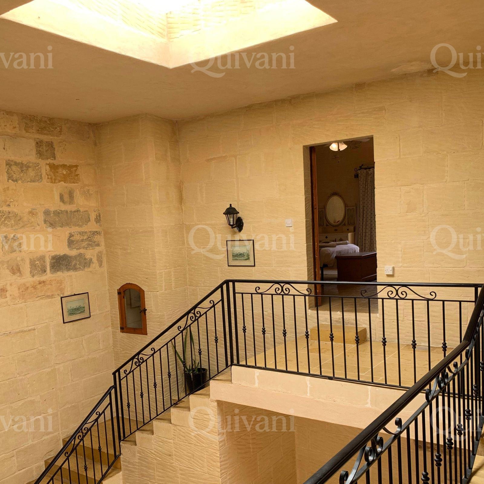 Xaghra, Furnished House of Character