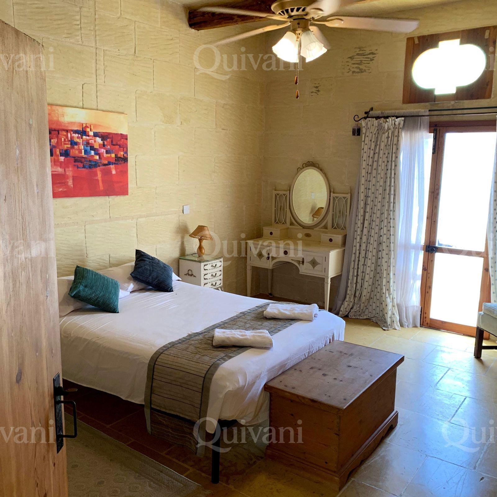 Xaghra, Furnished House of Character