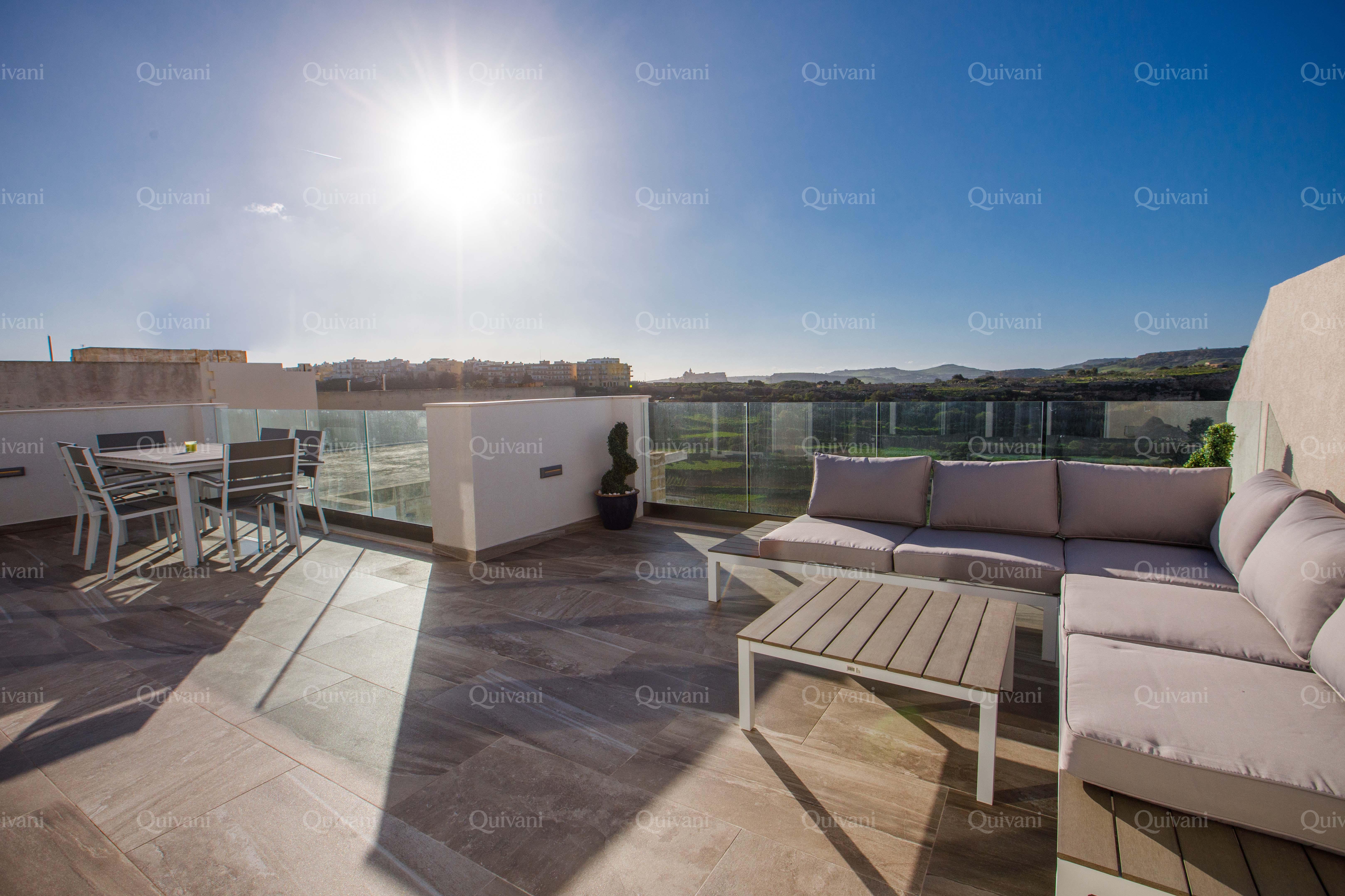 Xaghra, Furnished Penthouse