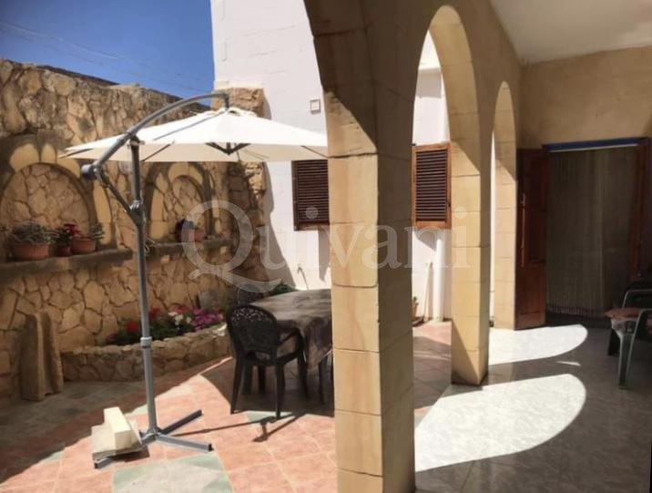 Xaghra, Furnished Farmhouse