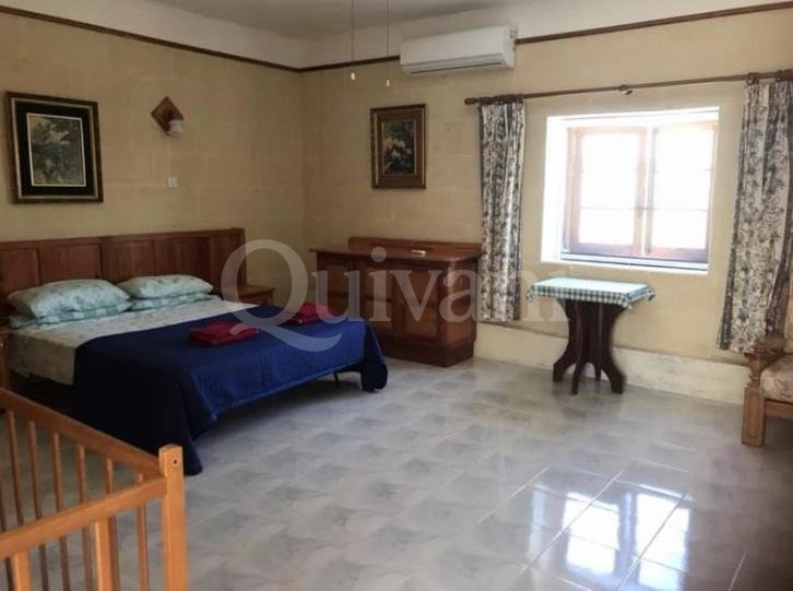 Xaghra, Furnished Farmhouse
