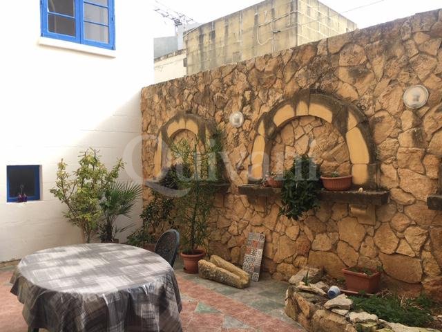 Xaghra, Furnished Farmhouse