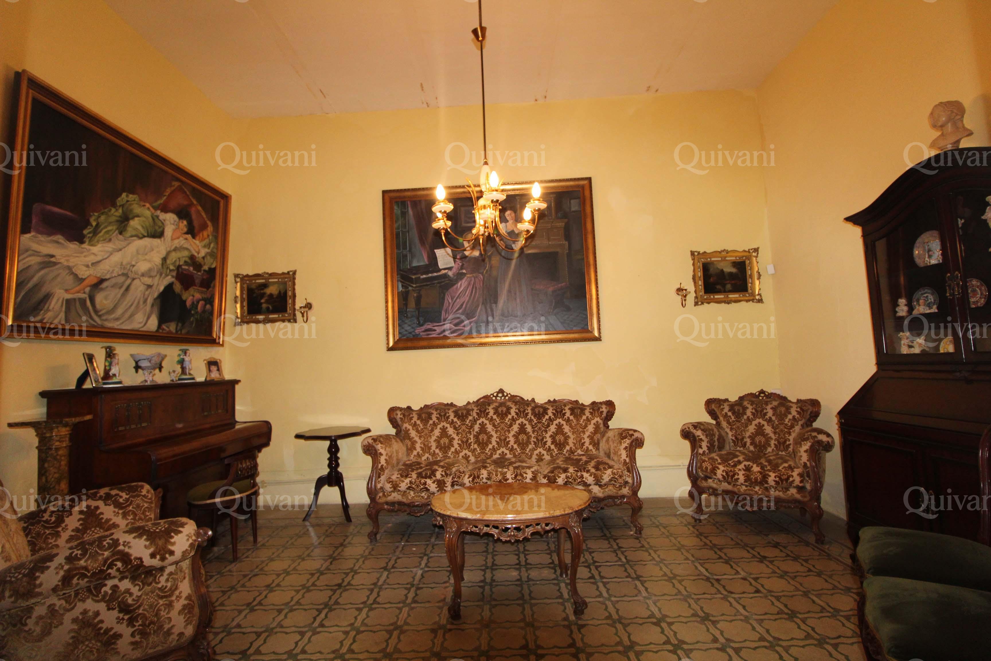 Victoria, Converted Town House