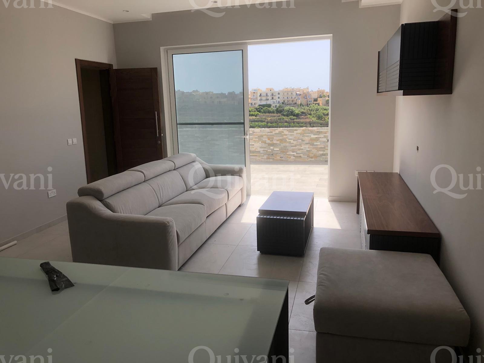 Xaghra, Furnished Penthouse