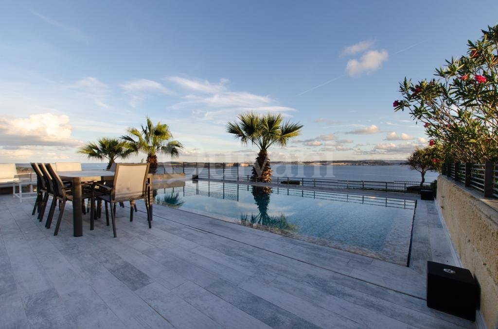 Fort Chambray, Furnished Villa