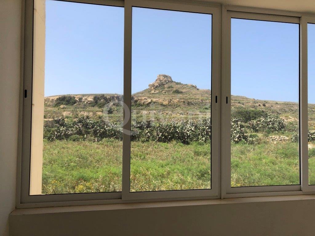Marsalforn, Furnished Apartment